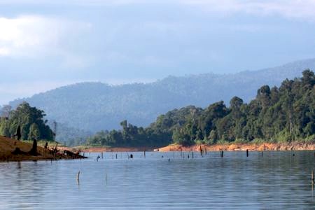 tasik kenyir view of the hills